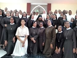 Dom Virgílio Inaugura Salaun Madre Carmelita